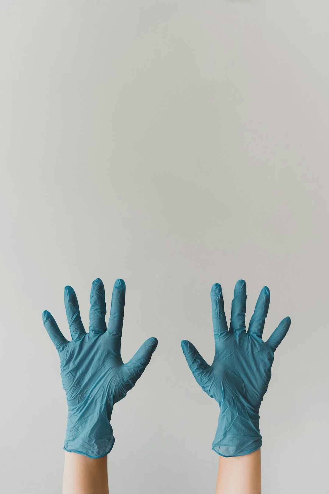 creative-03 Glove up! (IG: @clay.banks)